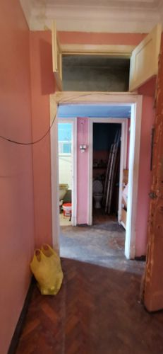 Шокирующее начало: обрушенные перекрытия и трещины в стенах фото 5