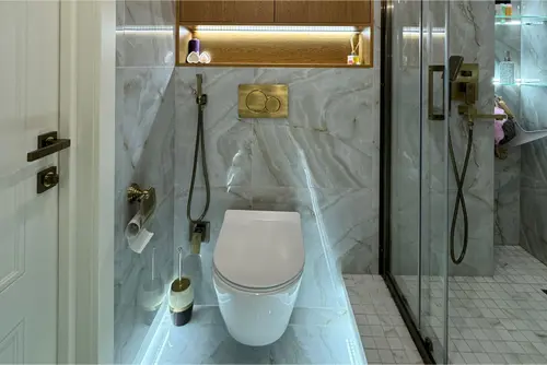 отделка туалета вместе с душевой